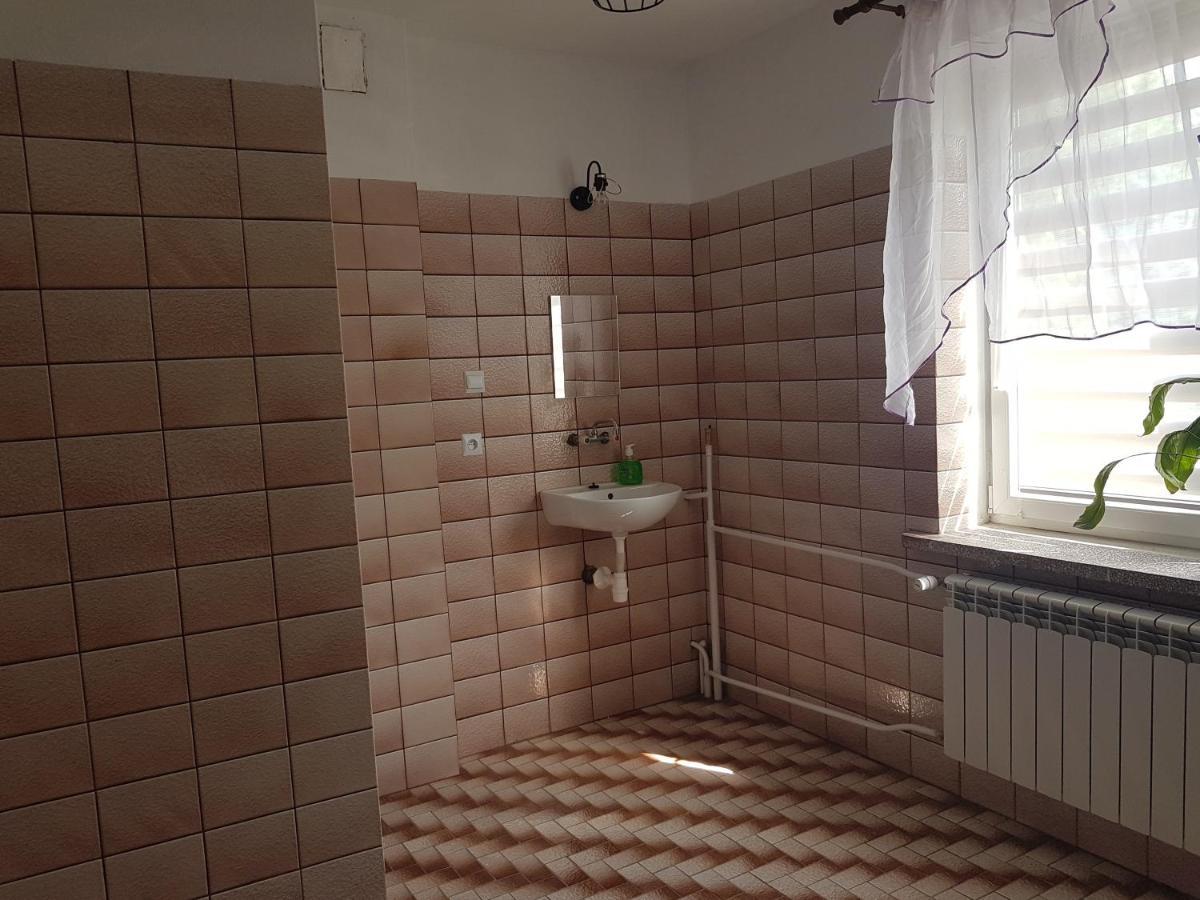 F.H.U Bed And Brekfast Apartman Glinik Kültér fotó